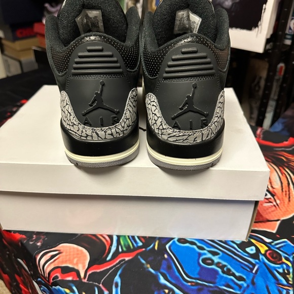 Air Jordan Retro 3 | WMNS 12 (men 10.5) | Off Nior/Black Sail/Voile/Noir - Picture 4 of 8